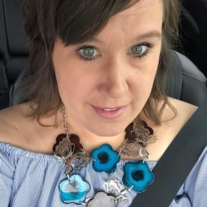 Meet your Posher, Robin